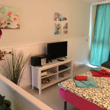 Borinquen With Heated Pool, Only 280 Meters To The Beach, Wifi Playa de las Americas (Tenerife)